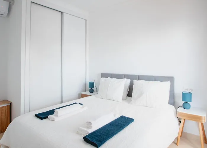 Villa Vista Rey - 6 Bedroom - Heated Pool - Amazing Views - Pool Table - Vista Lobos -