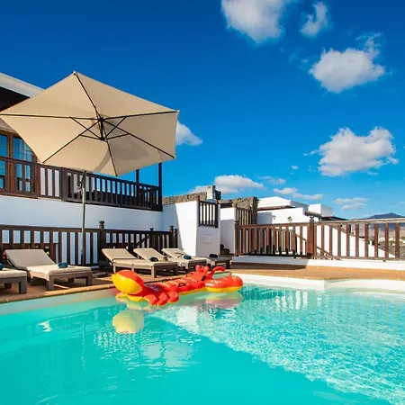 Villa Vista Rey - 6 Bedroom - Heated Pool - Amazing Views - Pool Table - Vista Lobos -