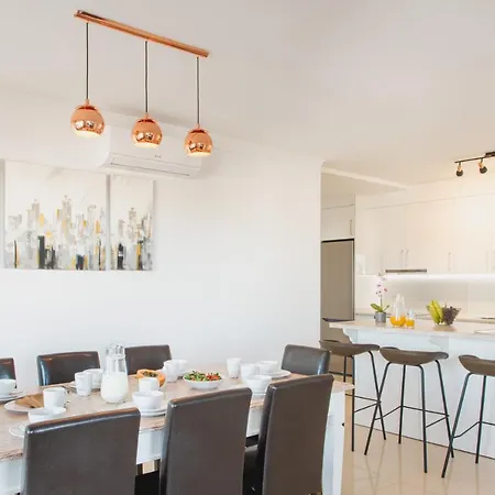 Vista Rey - 6 Bedroom - Heated Pool - Amazing Views - Pool Table - Vista Lobos - * פלאיה בלנקה