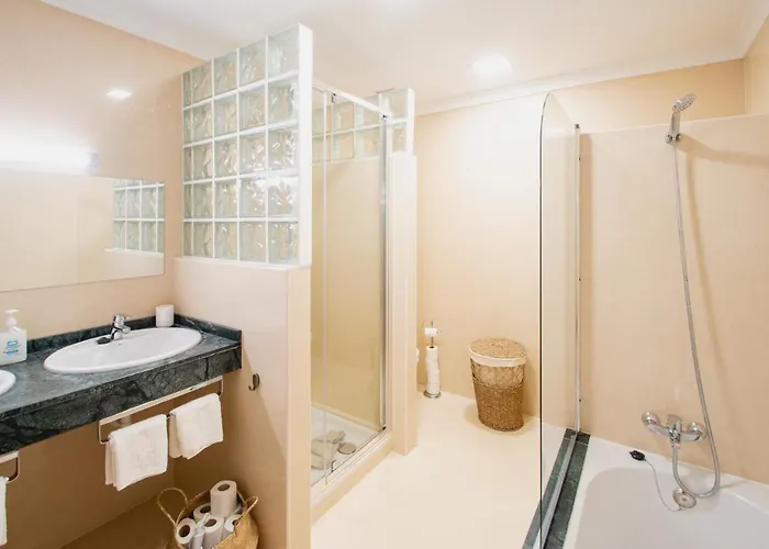 Vista Rey - 6 Bedroom - Heated Pool - Amazing Views - Pool Table - Vista Lobos -